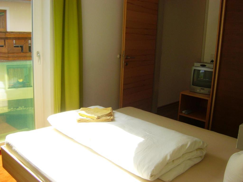 Almandin Apartments 伊施格尔 客房 照片