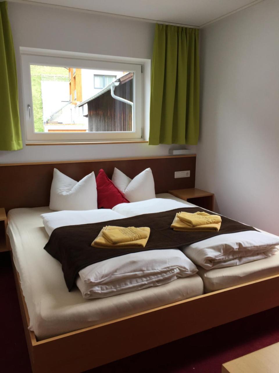 Almandin Apartments 伊施格尔 外观 照片