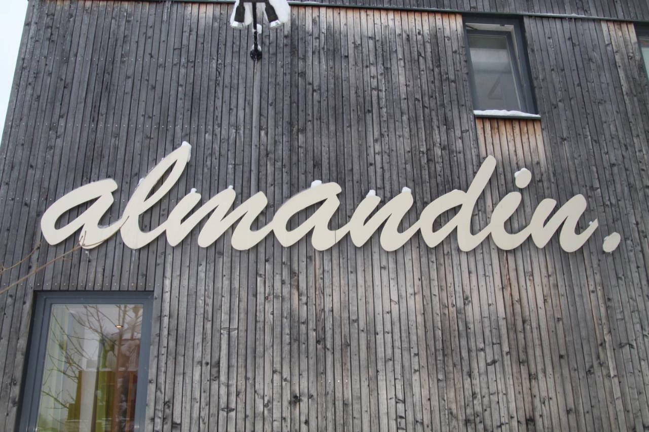 Almandin Apartments 伊施格尔 外观 照片